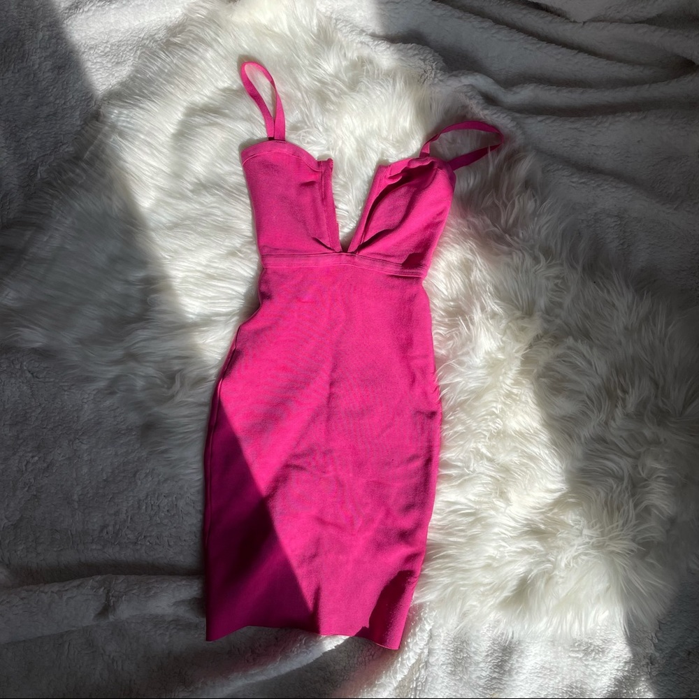 Marciano Hot Pink Plunge Mini Body-con 💖